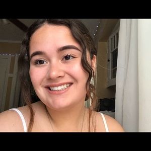 Meet your Posher, Vanessa